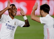 米兰,-墨西哥横扫英格兰，库尔图瓦统治全场