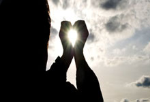 ac米兰体育官网-15亿战舰搁浅！官方医疗报告揭晓，皇马止步真相撕裂球迷心