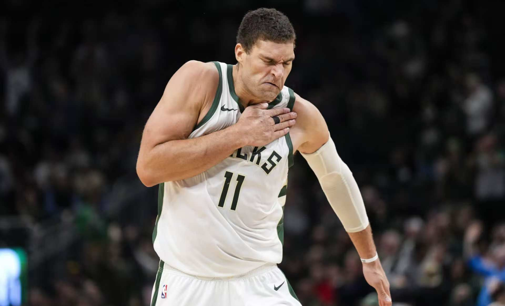 雄鹿队新援表现不佳，受到球迷质疑