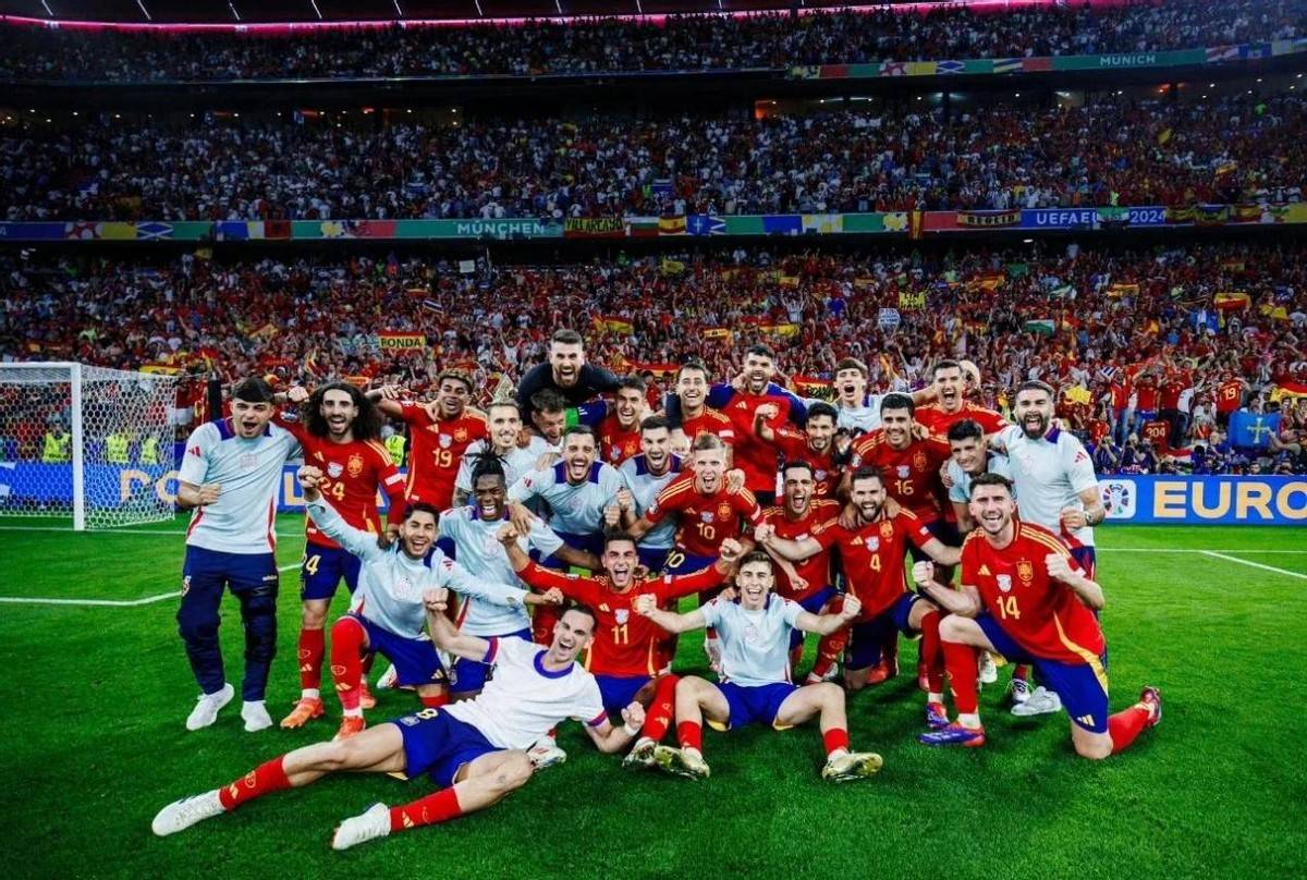 包含匈牙利战胜乌克兰，成功晋级欧洲杯四强的词条