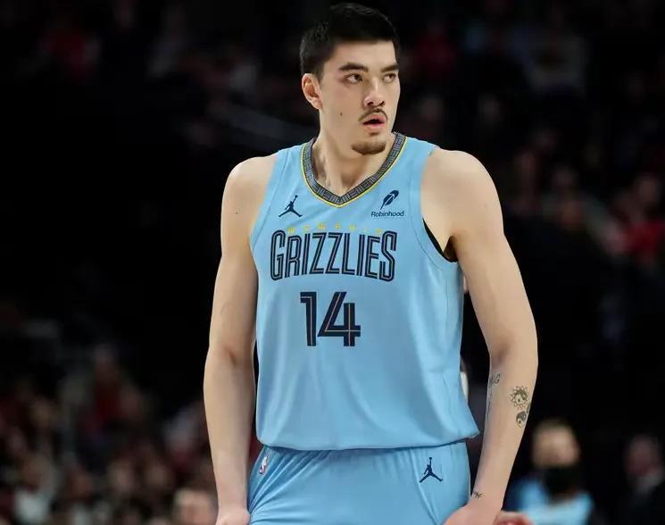 伯明翰城主场大捷,掀起连胜浪潮 伯明翰城主场大捷,掀起连胜浪潮