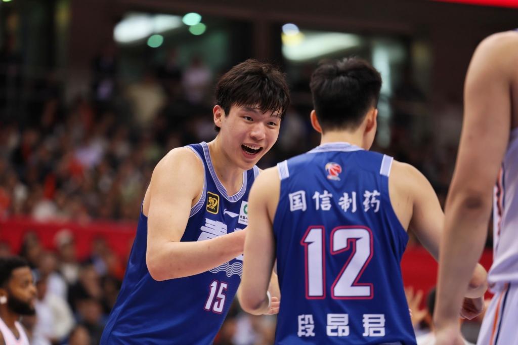 青岛男篮客场胜福建队，实现赛季双杀的简单介绍