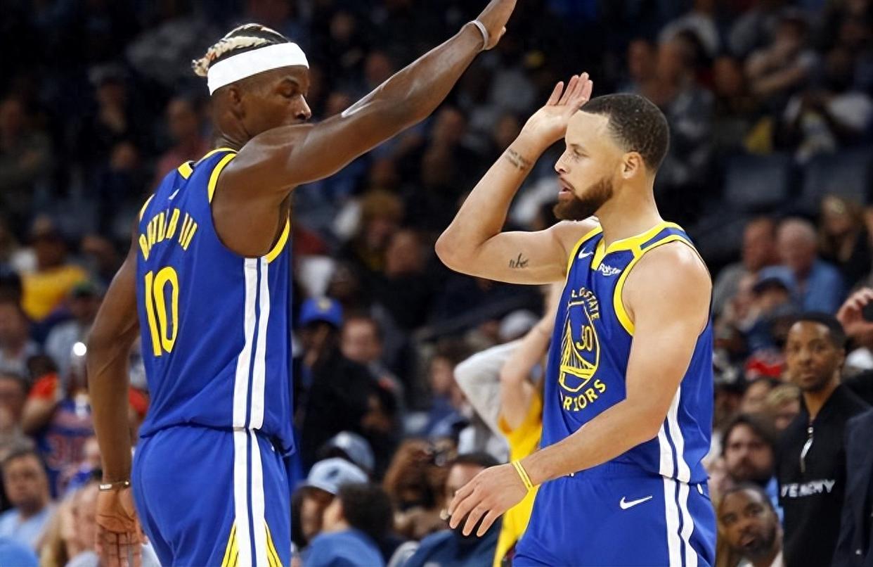 勇士惨败掘金吞下败仗