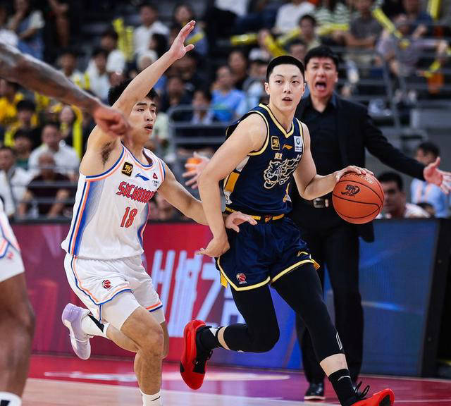 广东队全队出色发挥,夺得胜利 广东队全队出色发挥,夺得胜利