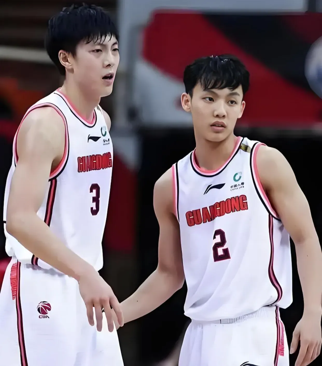 广东队全队出色发挥,夺得胜利 广东队全队出色发挥,夺得胜利