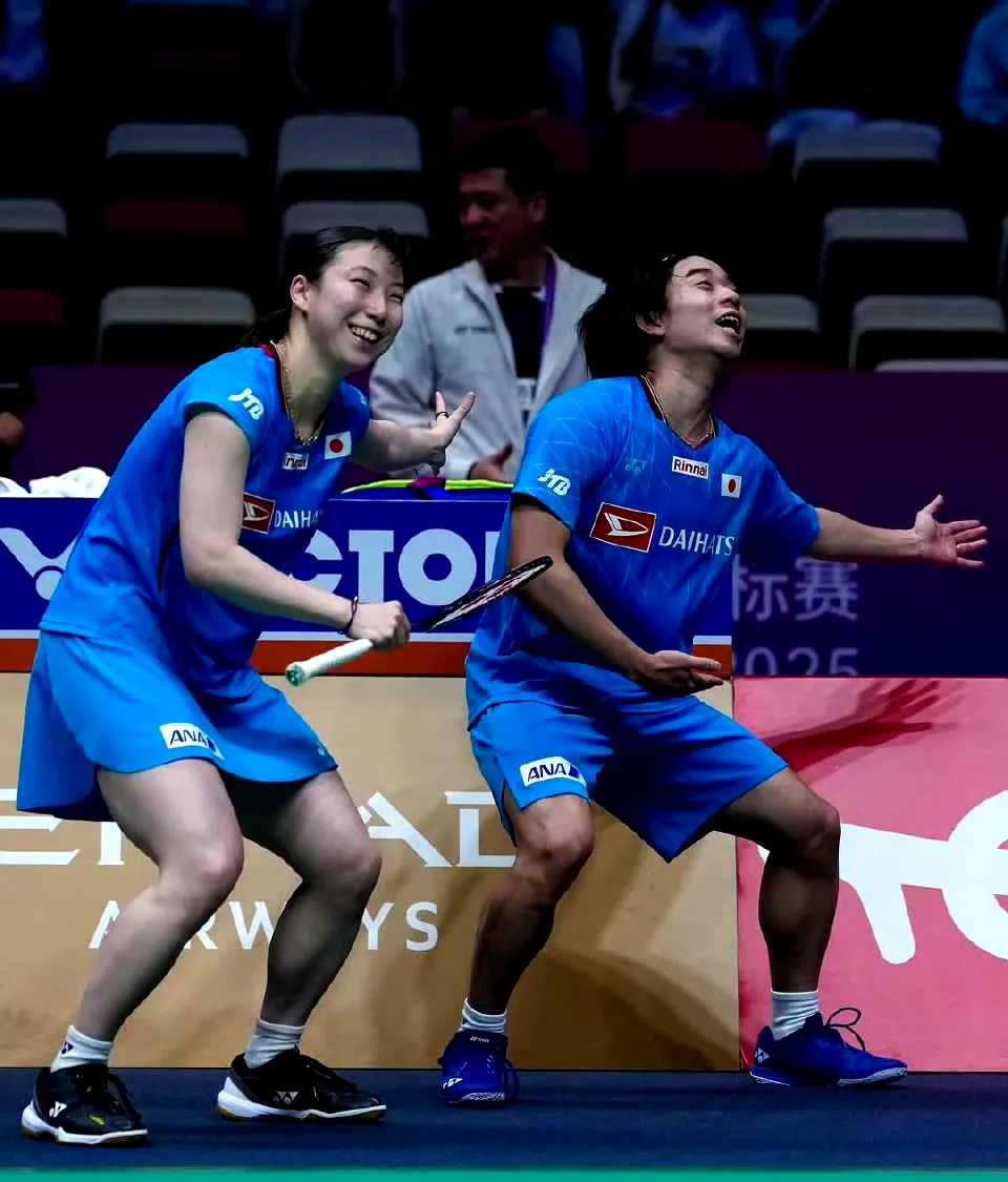 日本队在比赛中展现出色技巧 日本队在比赛中展现出色技巧