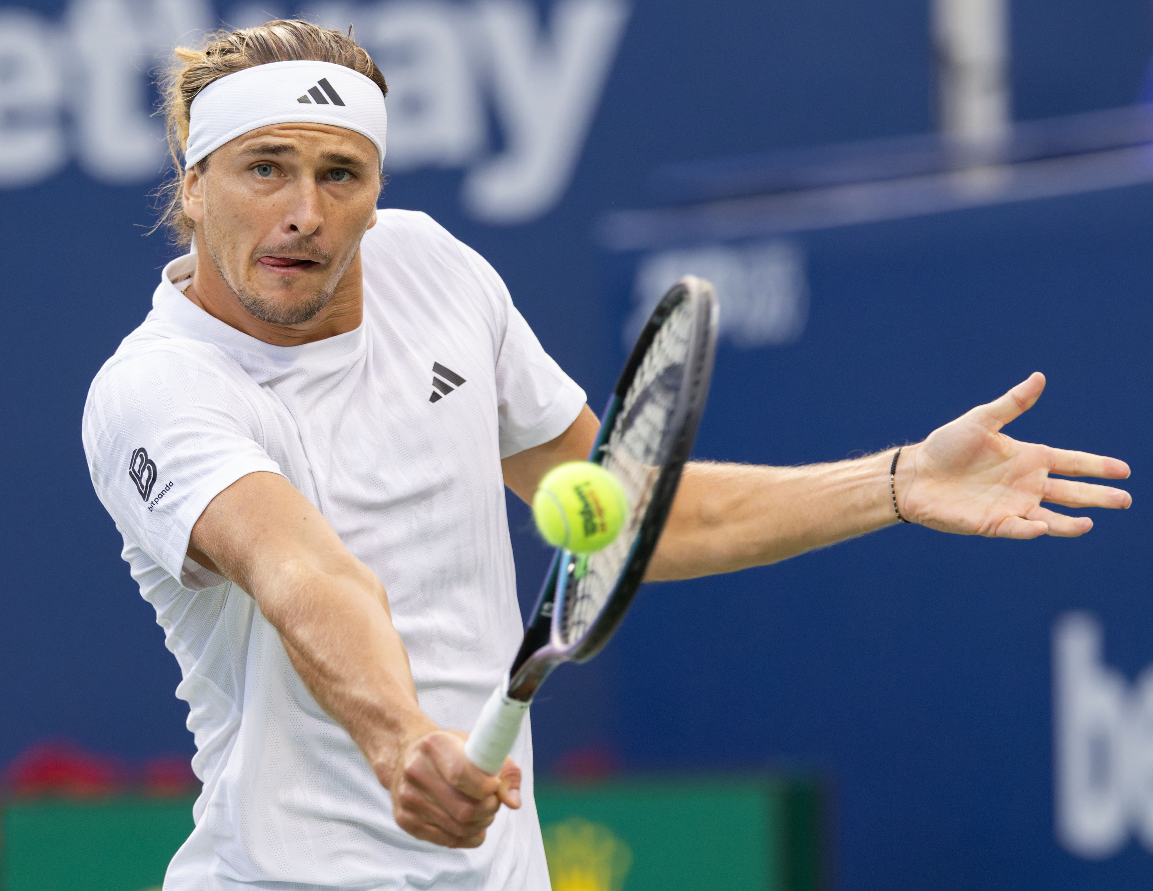 美国网球队险胜德国网球队，兹维列夫打破历史纪录的简单介绍