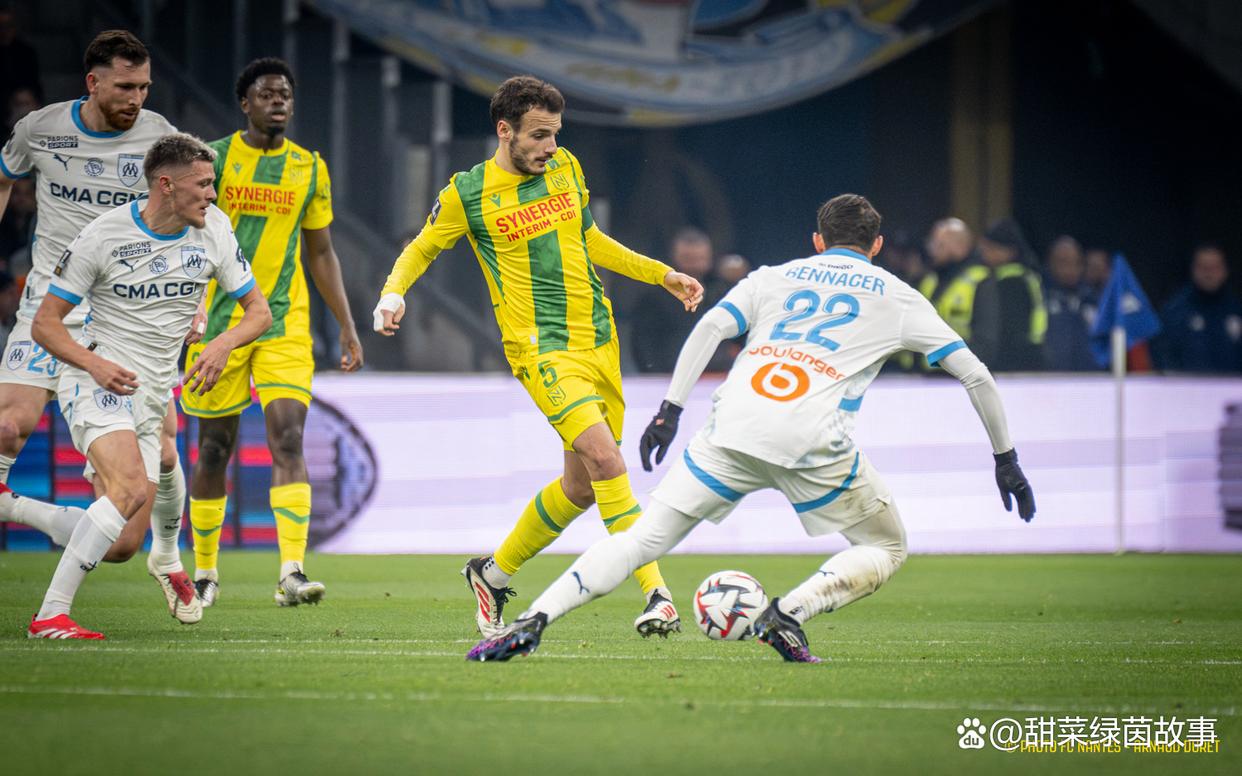 斯特拉斯堡士气低迷，主教练寻求打破僵局之法的简单介绍