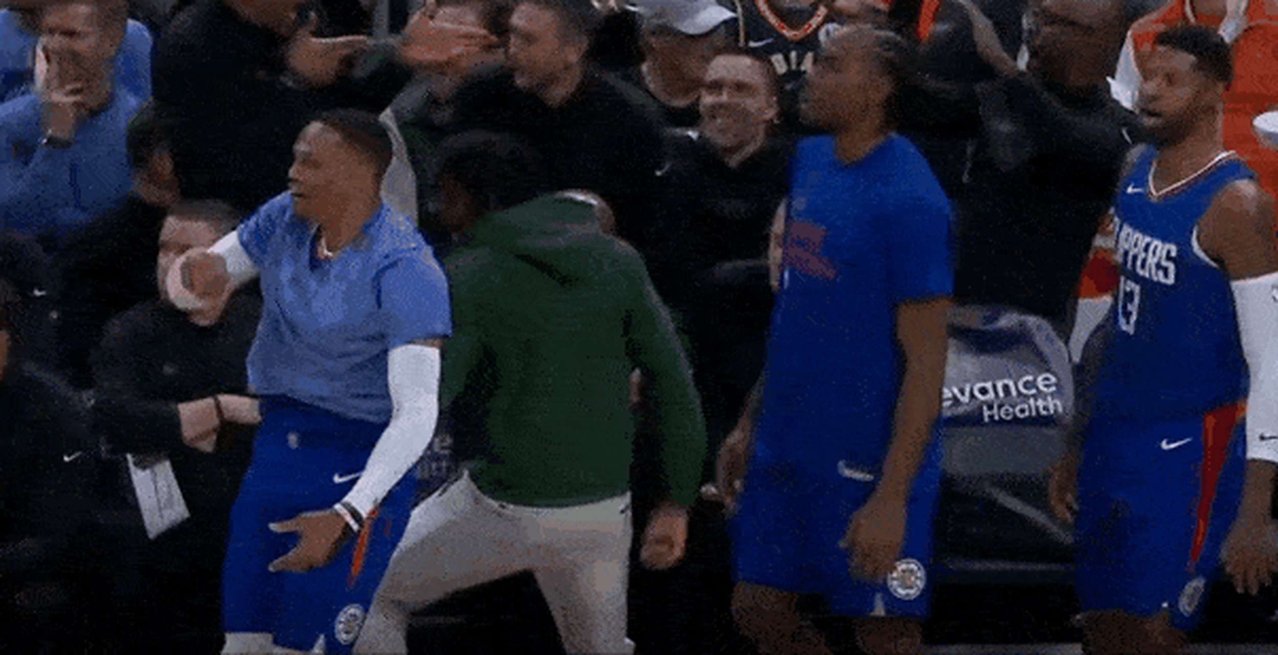 快船取得八连胜，哈登砍下35分