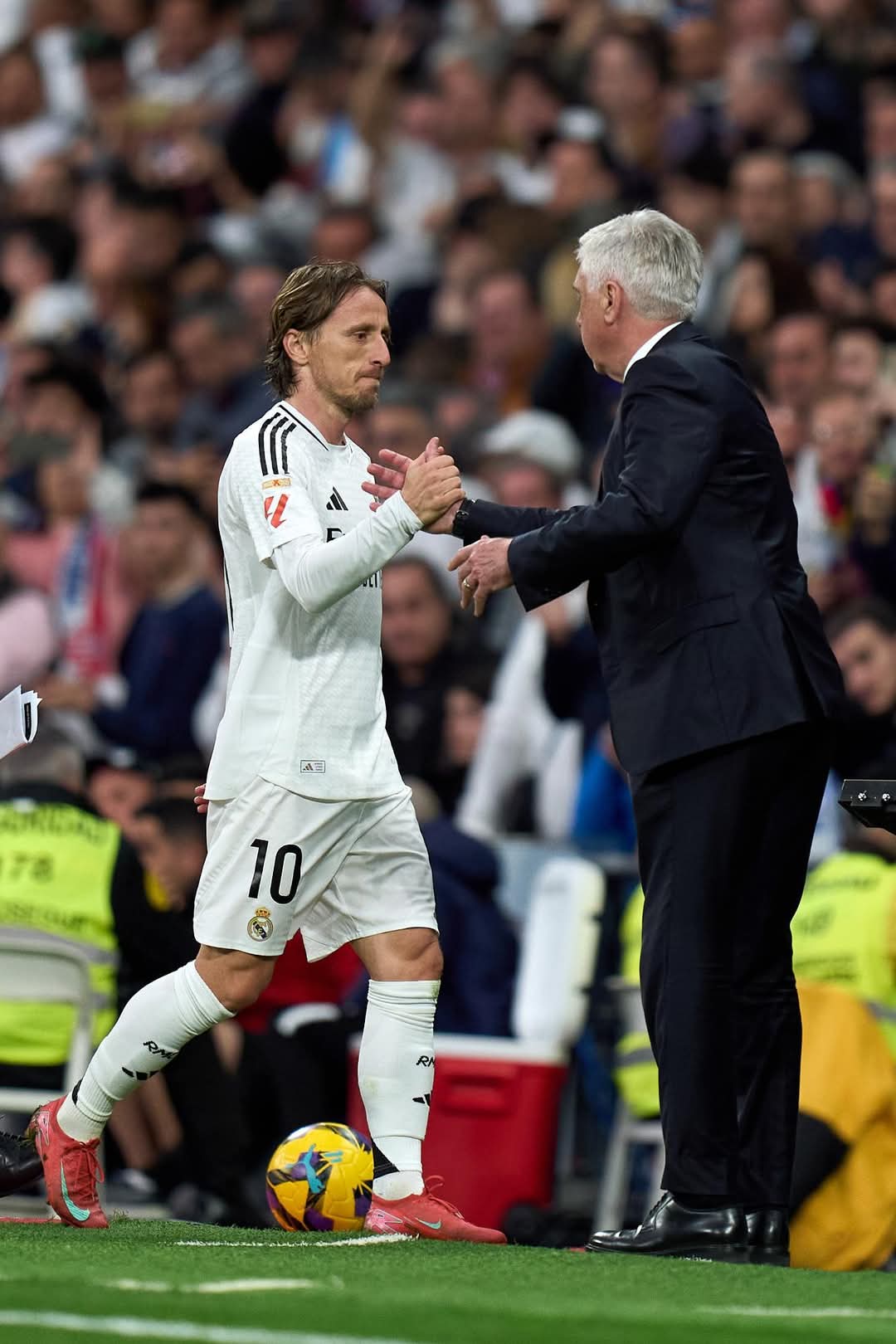 切尔西翻盘荷兰,莫德里奇送出助攻 切尔西翻盘荷兰,莫德里奇送出助攻