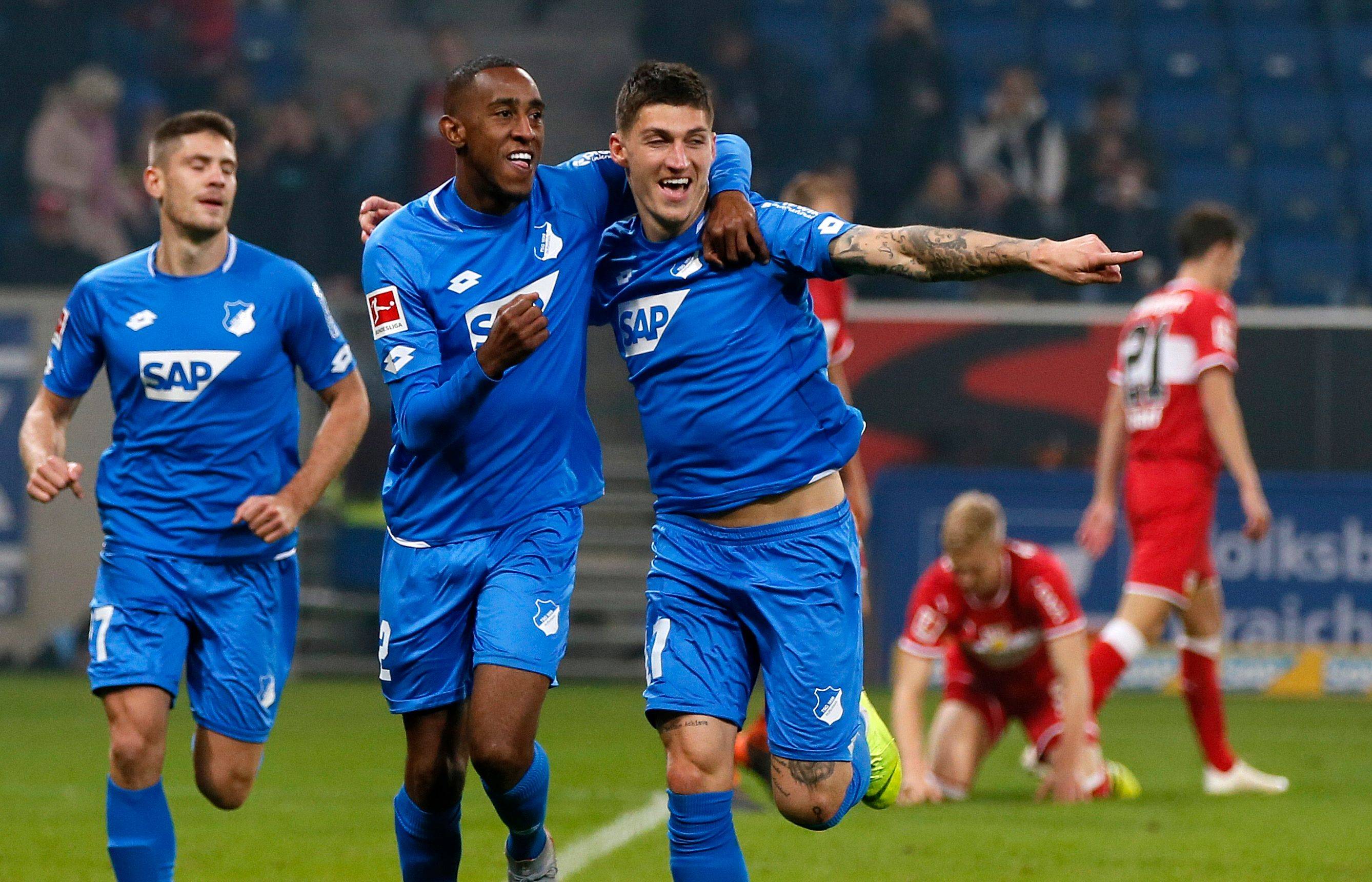 多特蒙德大胜霍芬海姆,领先优势更加稳固 多特蒙德大胜霍芬海姆,领先优势更加稳固