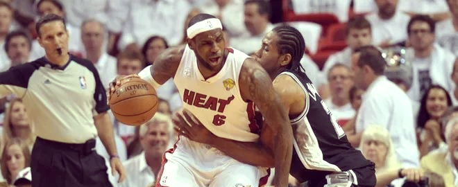 热火战胜马刺结束连胜