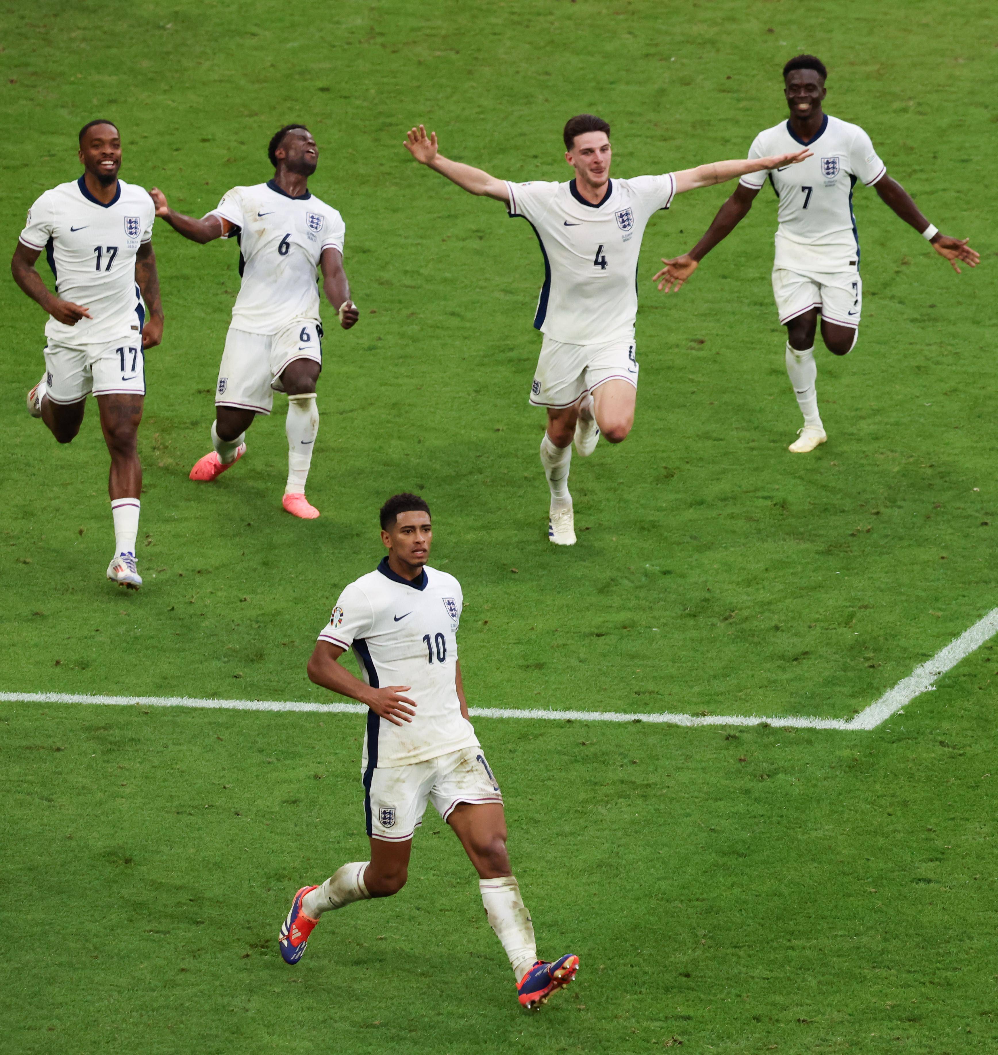 强强碰撞!国际足球比赛精彩纷呈 强强碰撞!国际足球比赛精彩纷呈