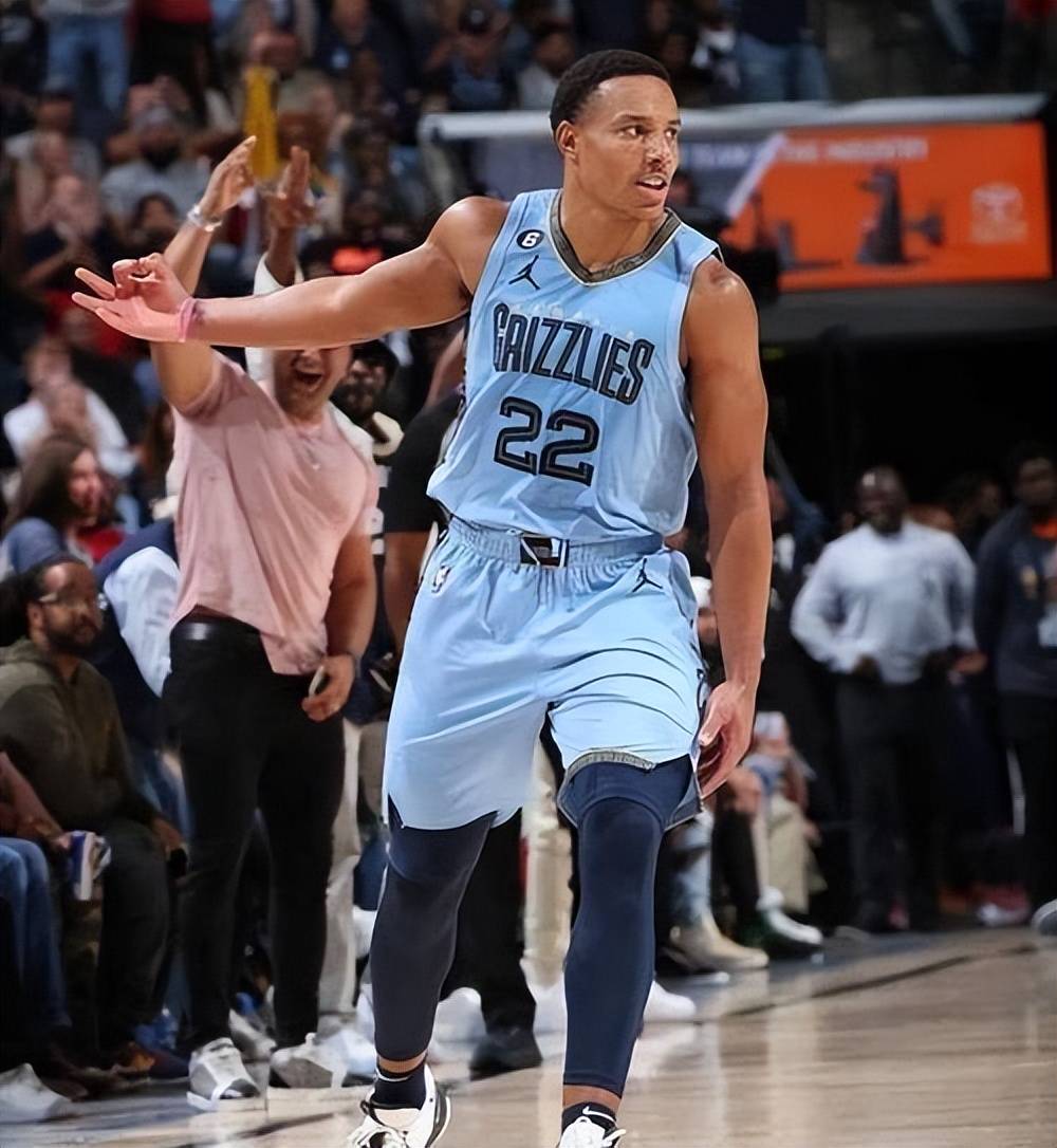 湖人翻盘76人,乔治刷新纪录 湖人翻盘76人,乔治刷新纪录